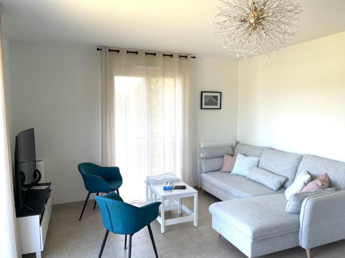 Bella Cruz 66 M2 Prestations Premium, Wifi, Balcon, Parking Avec Borne De Recharge Electrique, Plage Prieure, Commerces Динар Экстерьер фото