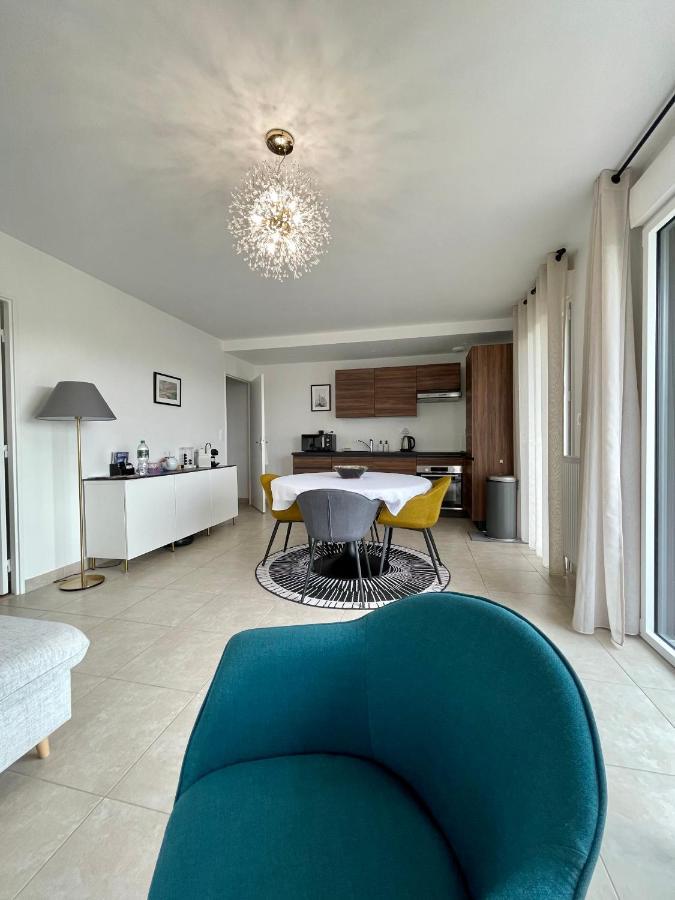 Bella Cruz 66 M2 Prestations Premium, Wifi, Balcon, Parking Avec Borne De Recharge Electrique, Plage Prieure, Commerces Динар Экстерьер фото
