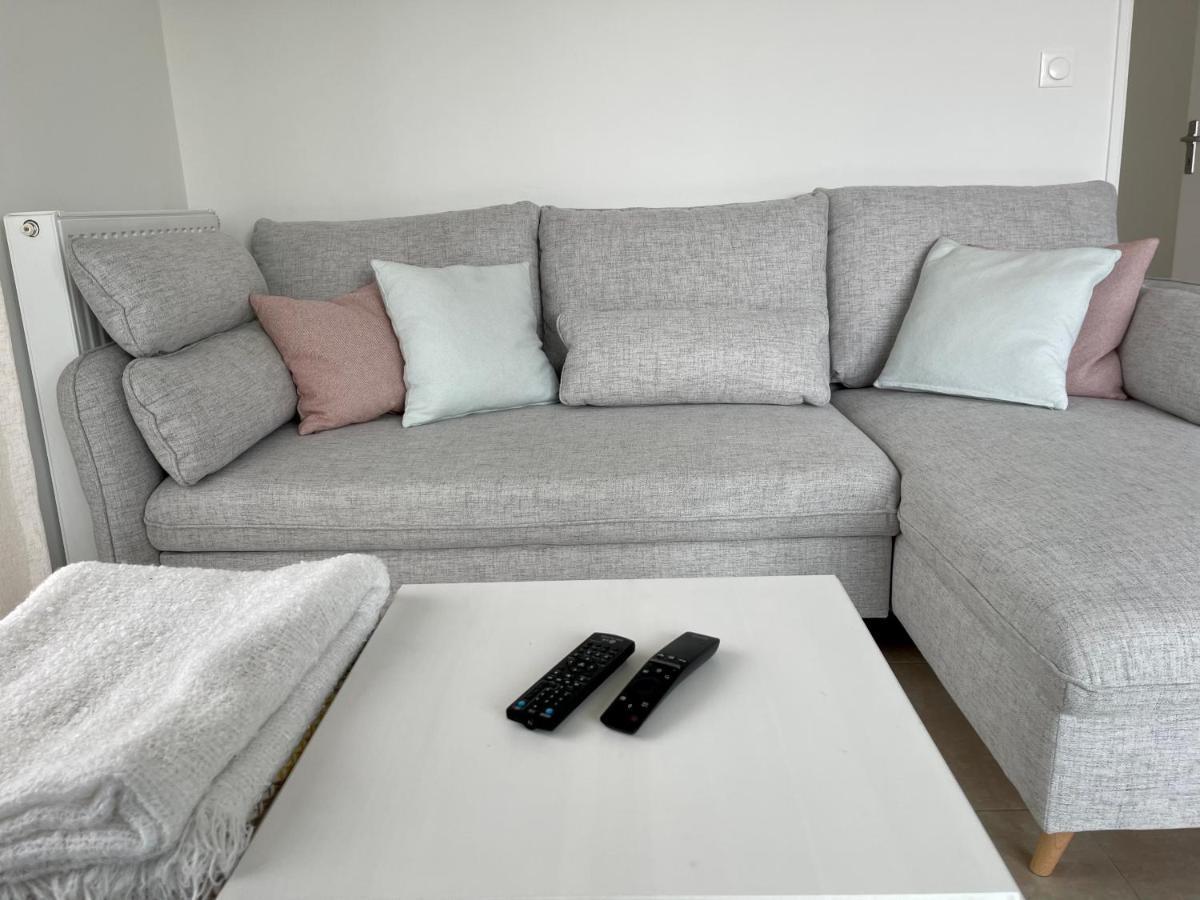 Bella Cruz 66 M2 Prestations Premium, Wifi, Balcon, Parking Avec Borne De Recharge Electrique, Plage Prieure, Commerces Динар Экстерьер фото